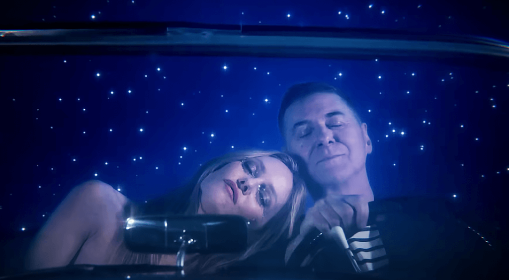 Étienne Daho et Vanessa Paradis se rencontrent (enfin) dans un clip somptueux et romantique